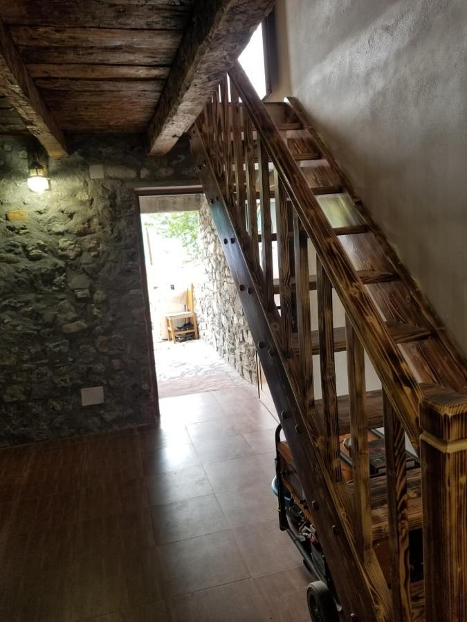 Bujtina Carku Hotel Theth Kültér fotó