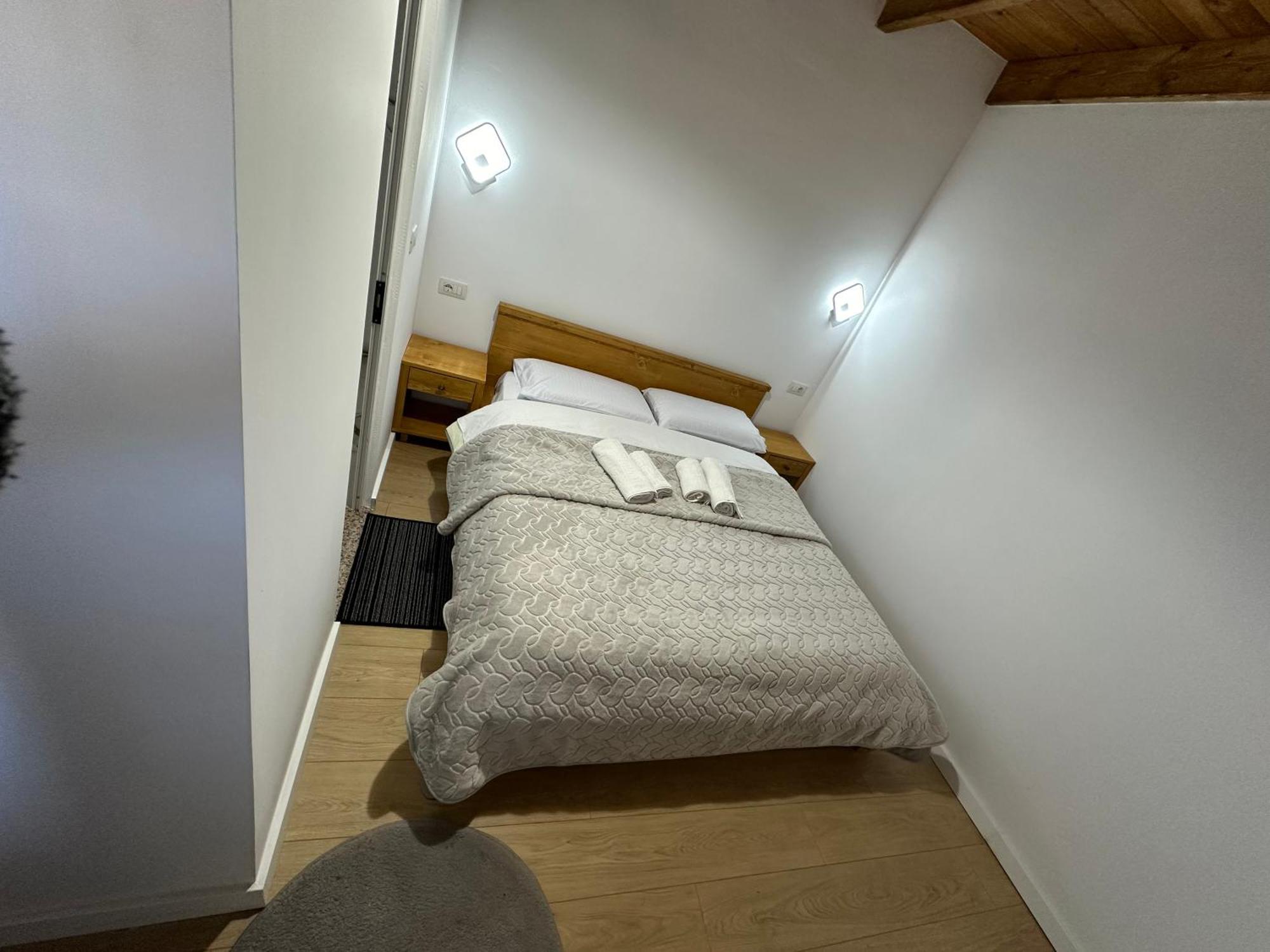 Bujtina Carku Hotel Theth Kültér fotó
