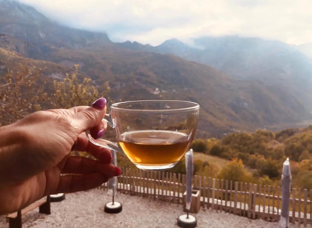 Bujtina Carku Hotel Theth Kültér fotó